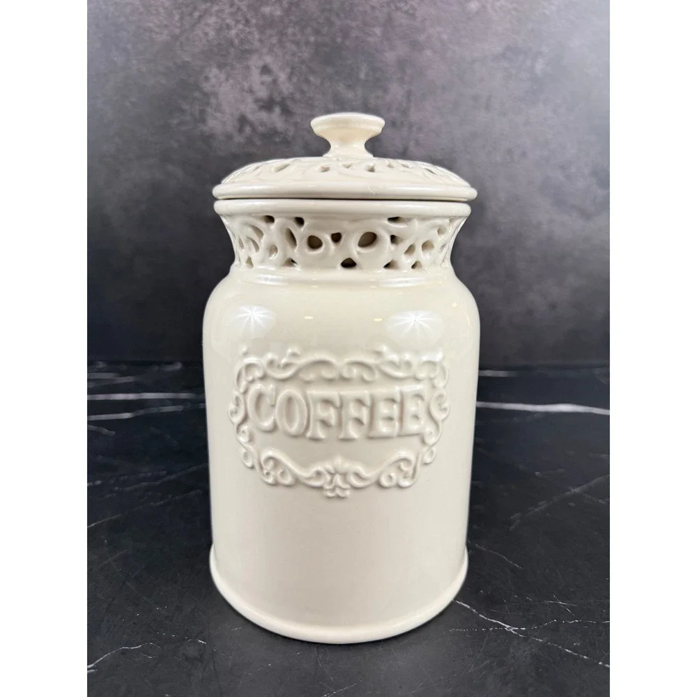 VTG 2006 California Pantry Ceramic Coffee Canister Open Work Lattice 6 1/2in